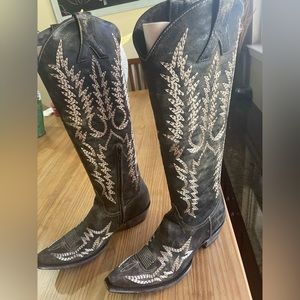 Old Gringo Mayra Bis Vesuvio Black (Embroidery) 18"